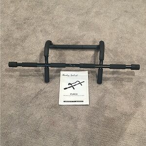 Body Solid mount pull-up/push-up bar black